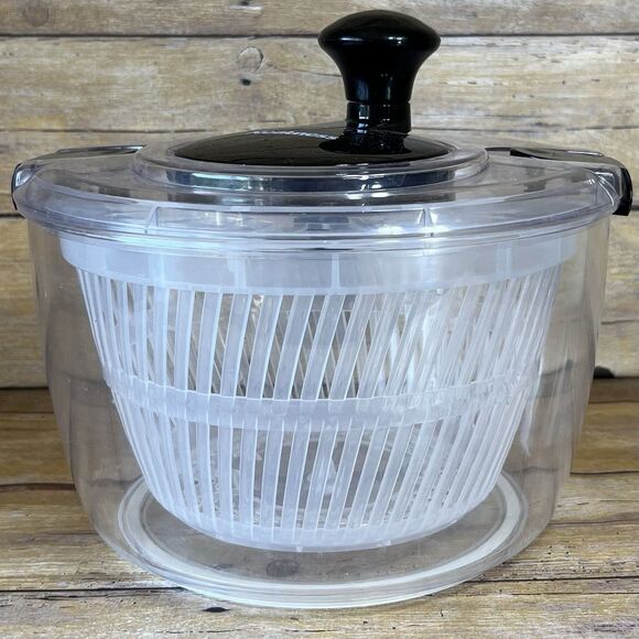 Neatness Large Salad Spinner with Drain, Bowl, and Colander Used - Picture 2 of 7